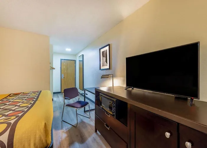 Super 8 By Wyndham El Dorado