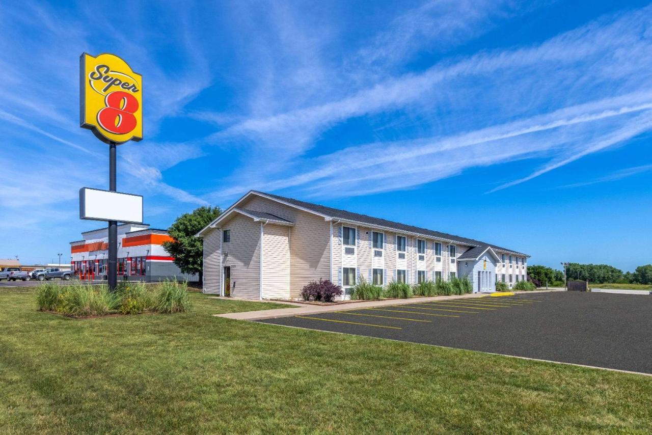 Hotel Super 8 By Wyndham El Dorado