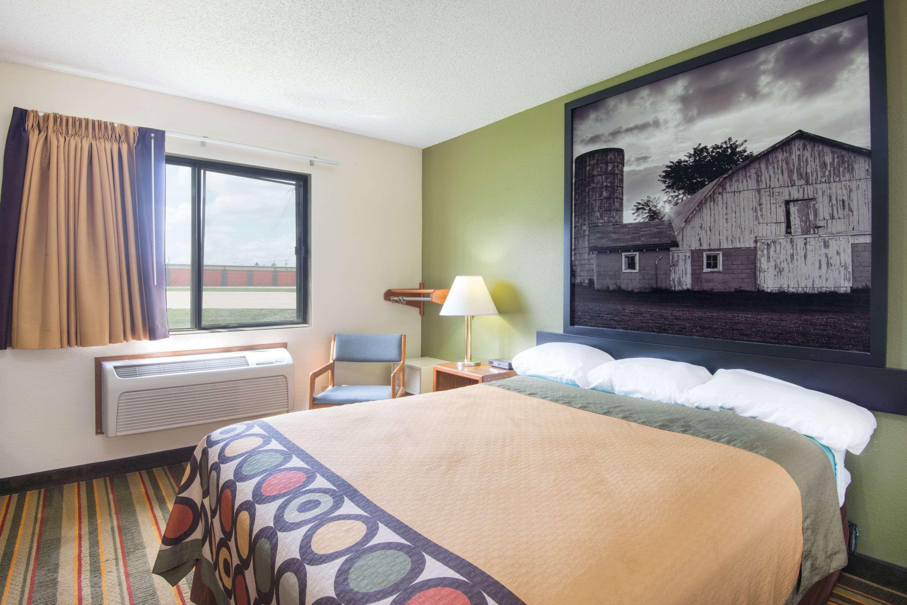 Super 8 By Wyndham Hotel El Dorado
