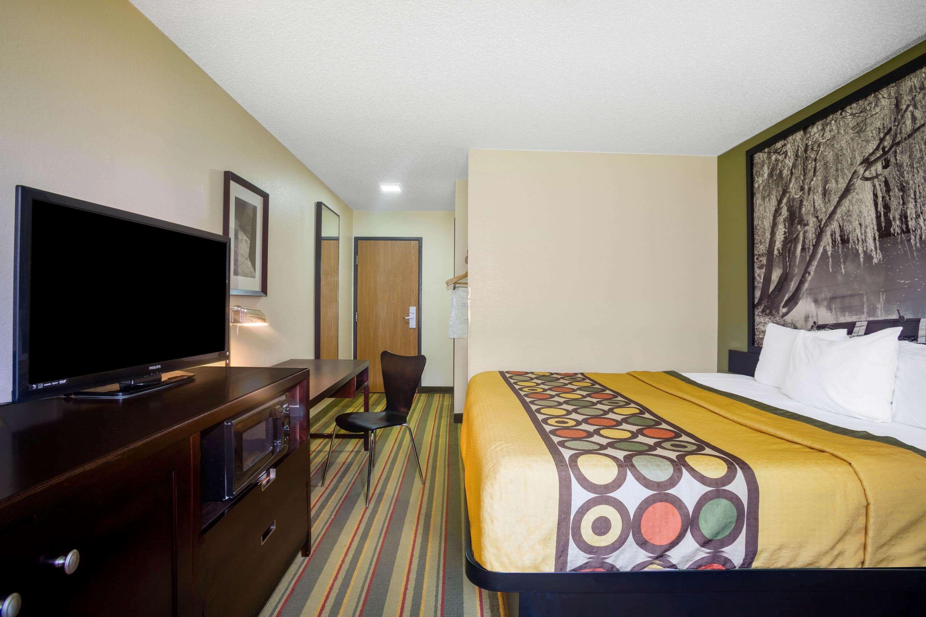 Super 8 By Wyndham Hotel 2*